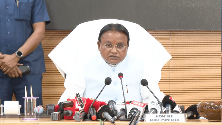 chief-minister-gave-9-tasks-in-the-conference-of-district-collectors-and-security-officers