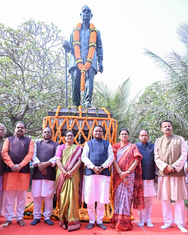 freedom-fighters-festival-mahatab-statue-in-capital