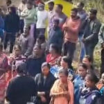 villagers-in-pattangi-block-roads-and-protest-against-a-proposed-serubandh-hill-road-project