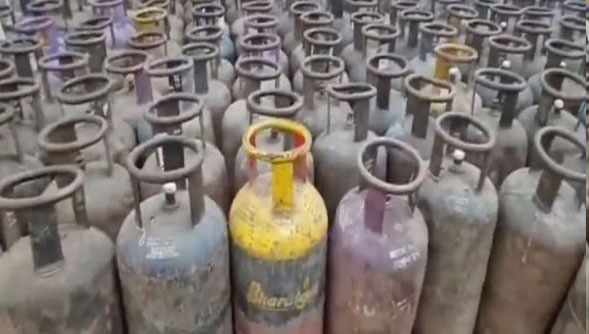 mahpalpur-lpg-racket-busted-illegal-storage-delhi-police
