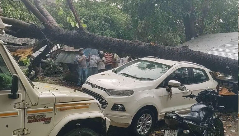 kalabaisakhi-storm-in-bhubaneswar