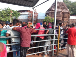 puri-jagannath-darshan-broker-money-demand-shree-mandir