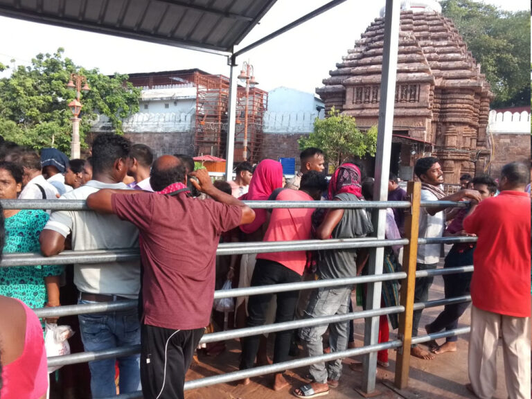 puri-jagannath-darshan-broker-money-demand-shree-mandir